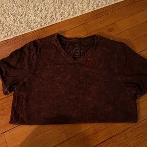 Mens maroon vneck shirt